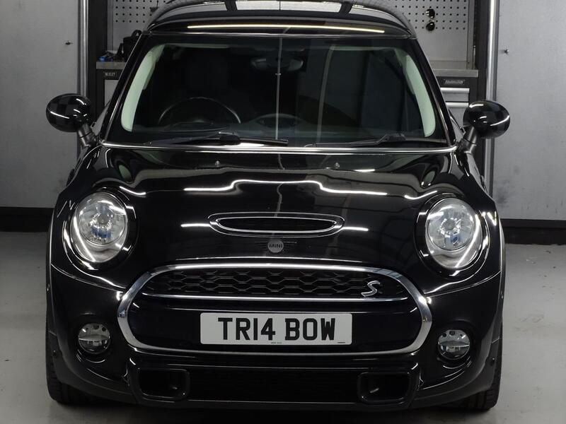 MINI HATCH