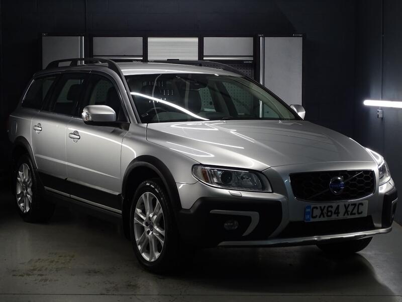 View VOLVO XC70 2.4 SE Lux D4 AWD