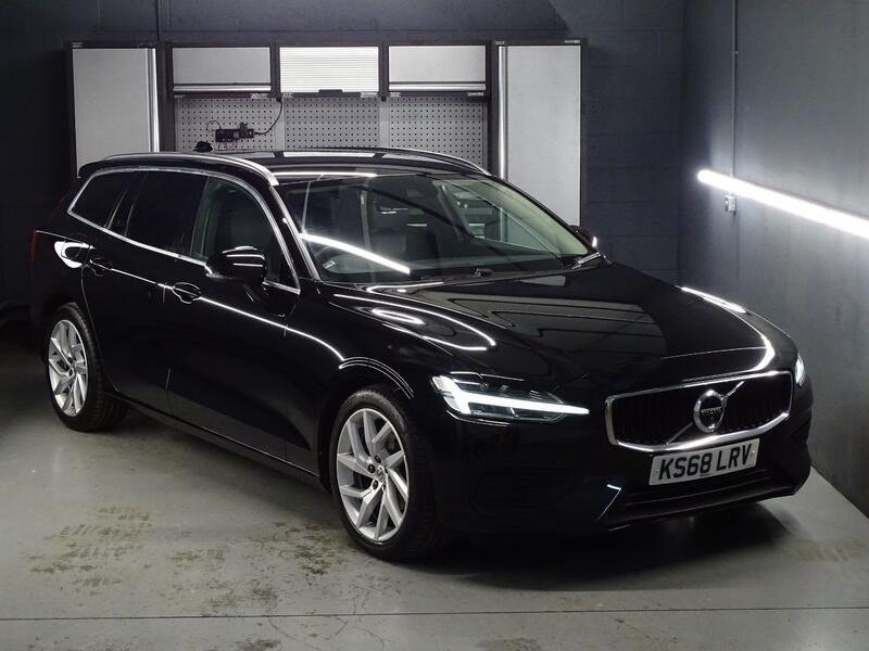 View VOLVO V60 2.0 Momentum D3
