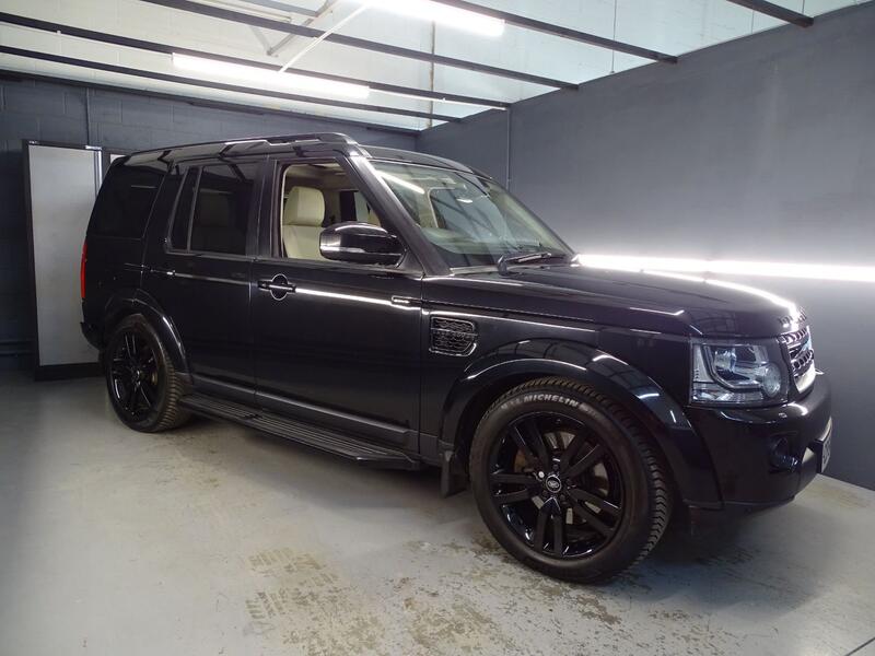 View LAND ROVER DISCOVERY 4 3.0 SD V6 HSE