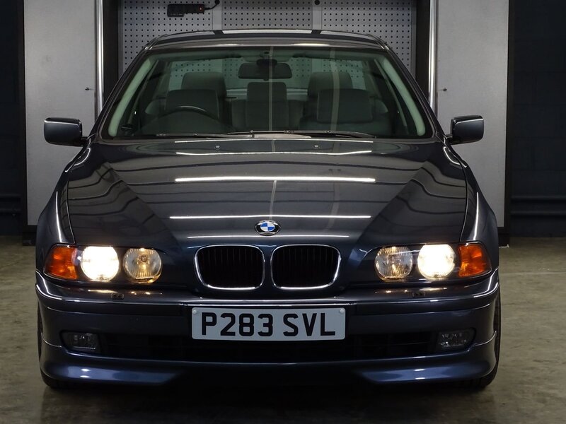 BMW 5 SERIES