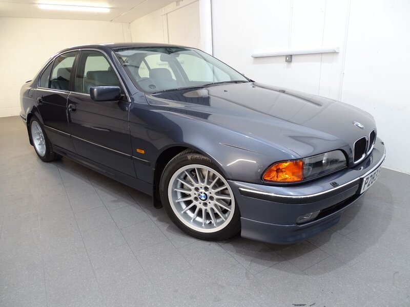 BMW 5 SERIES