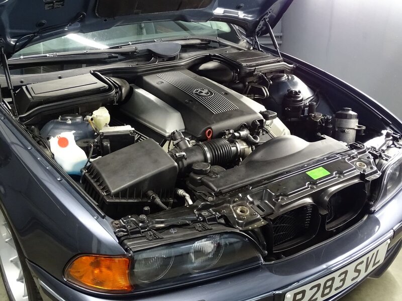 BMW 5 SERIES