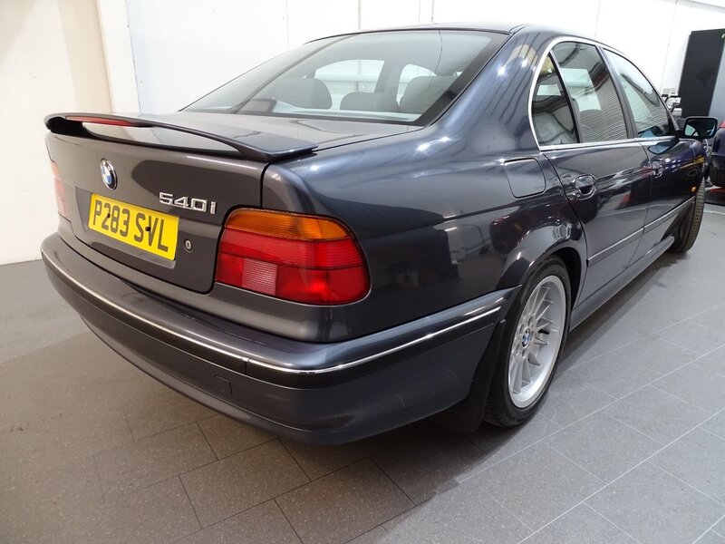 BMW 5 SERIES