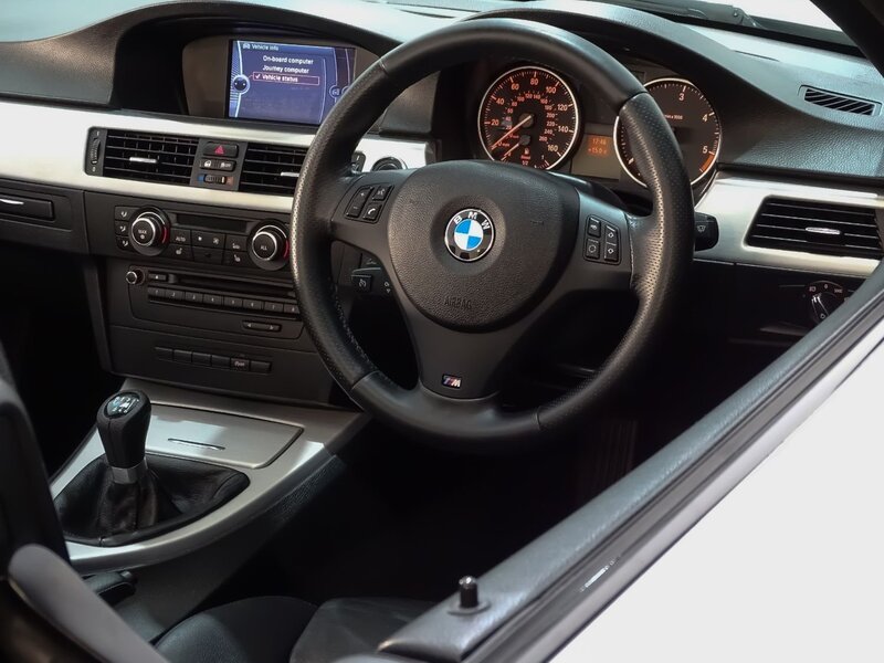 BMW 3 SERIES