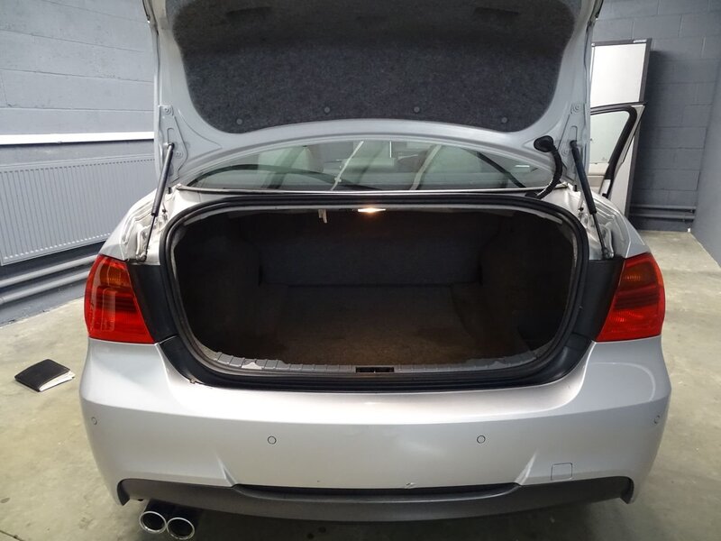 BMW 3 SERIES