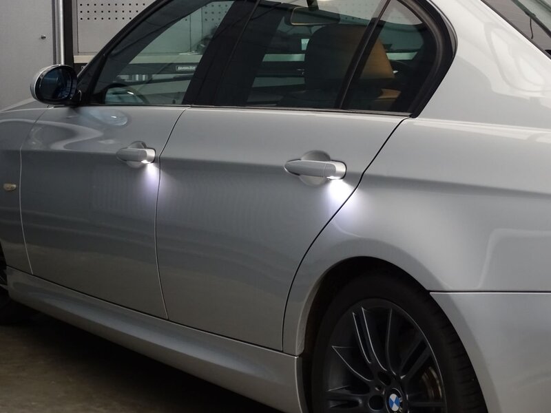 BMW 3 SERIES