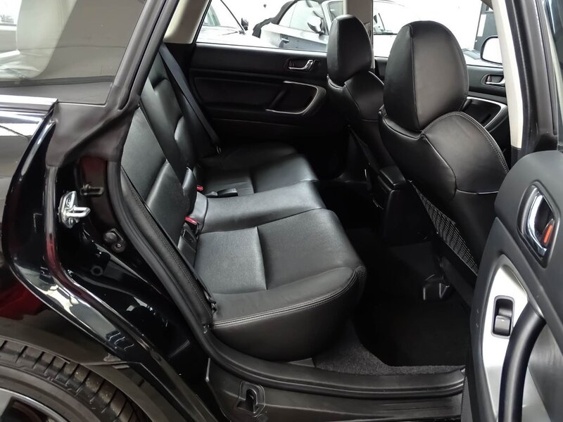 SUBARU LEGACY