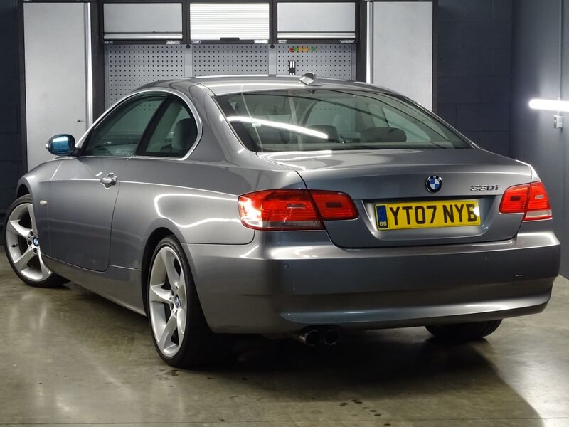 BMW 3 SERIES