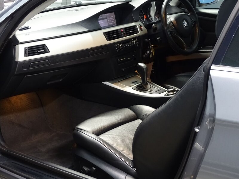 BMW 3 SERIES