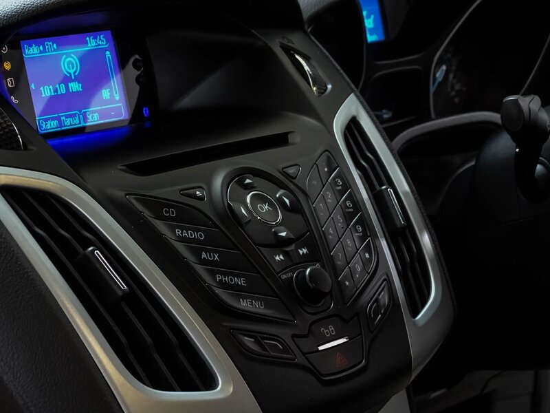 FORD FOCUS
