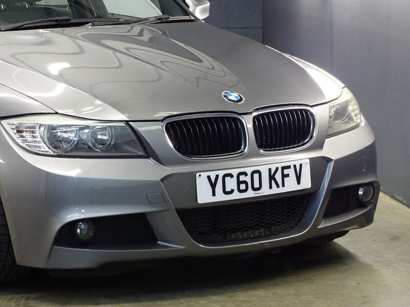 BMW 3 SERIES