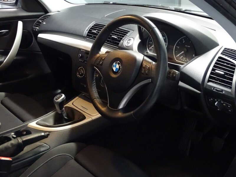 BMW 1 SERIES