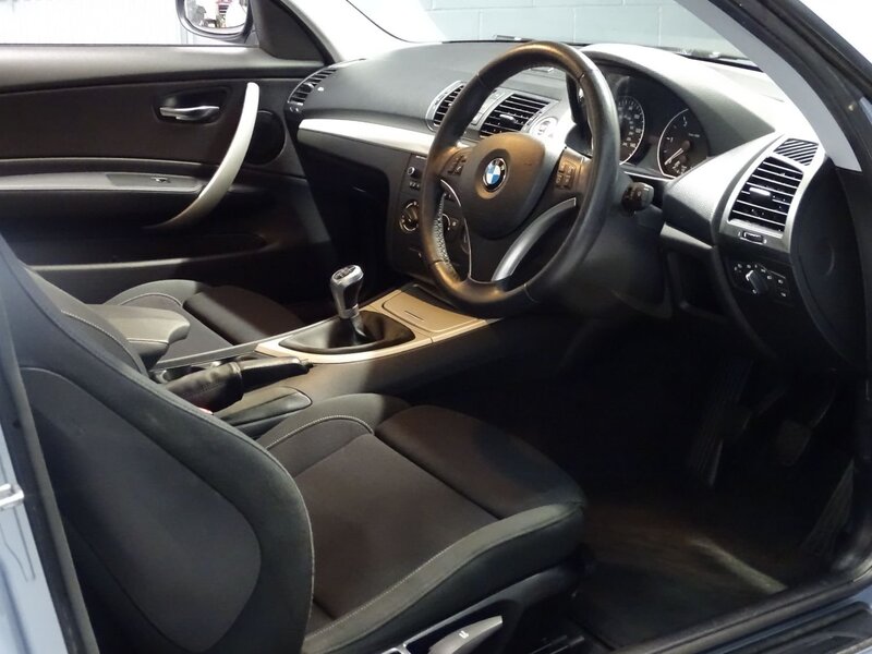 BMW 1 SERIES