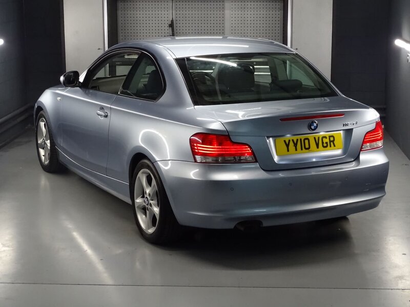 BMW 1 SERIES