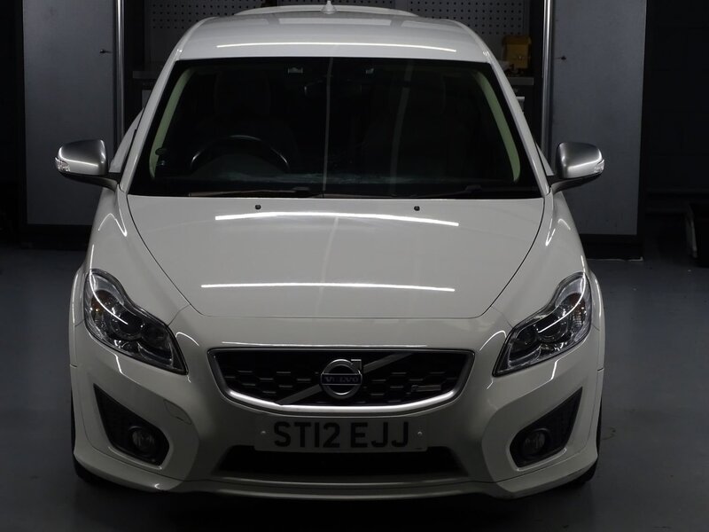 View VOLVO C30 R-DESIGN