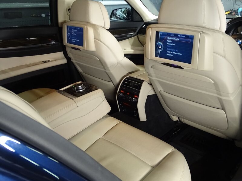 BMW 7 SERIES