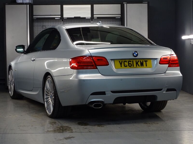 BMW 3 SERIES