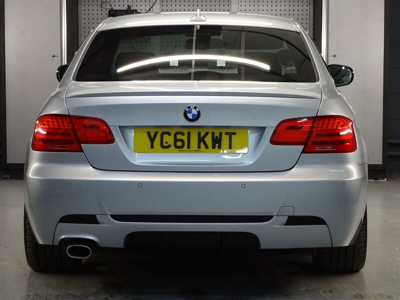 BMW 3 SERIES