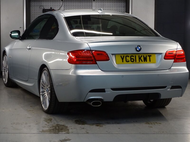 BMW 3 SERIES