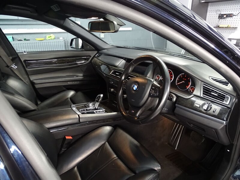 BMW 7 SERIES