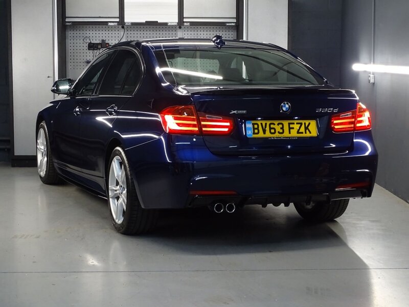 BMW 3 SERIES